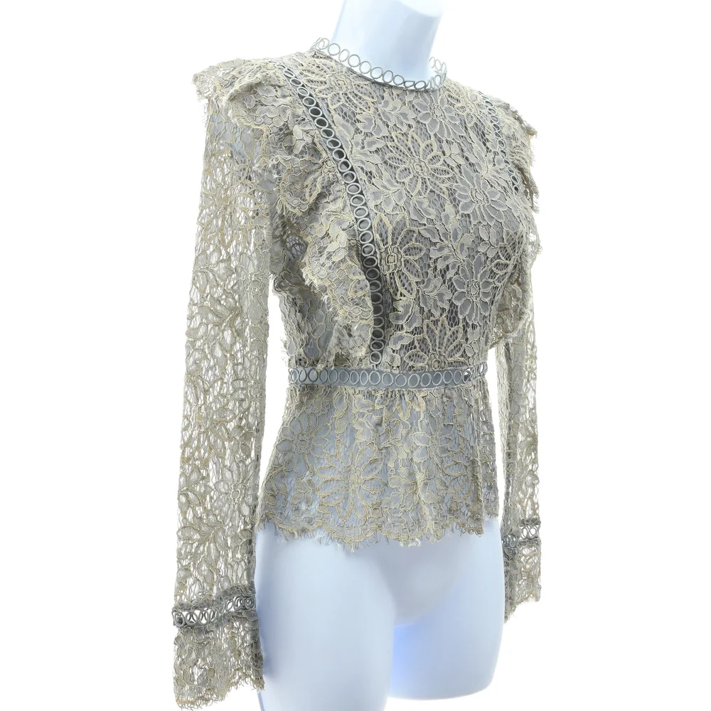 Storia embrace sophistication